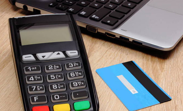 拉卡拉POS機(jī)刷不了卡.jpg 拉卡拉POS機(jī)刷不了卡.jpg